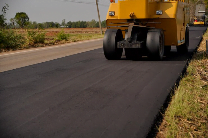 Signs That You Need To Repave Asphalt